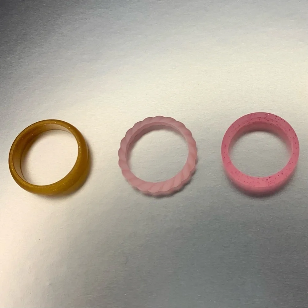 Set of 3 Silicone Wedding Rings Pink & Gold, [Women’s Size 8], NWOT